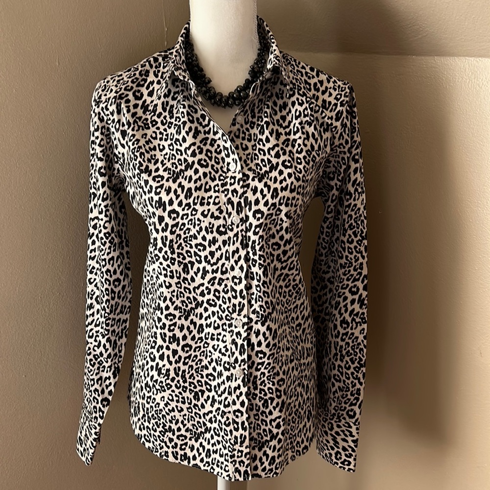 Lands’ End Supima cotton long sleeve button up leopard blouse. Very versatile.